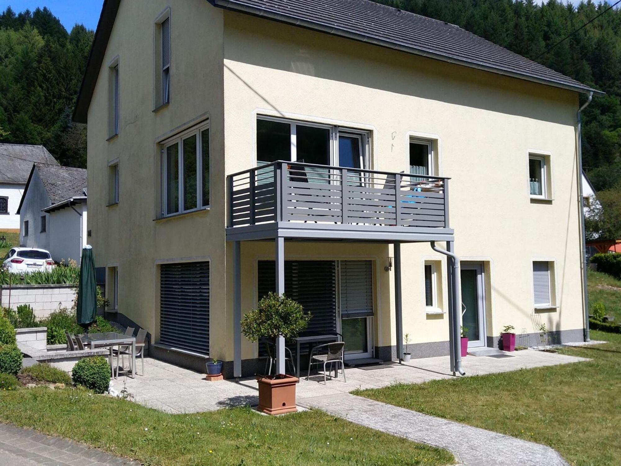 Apartment With Terrace And View Merschbach Buitenkant foto