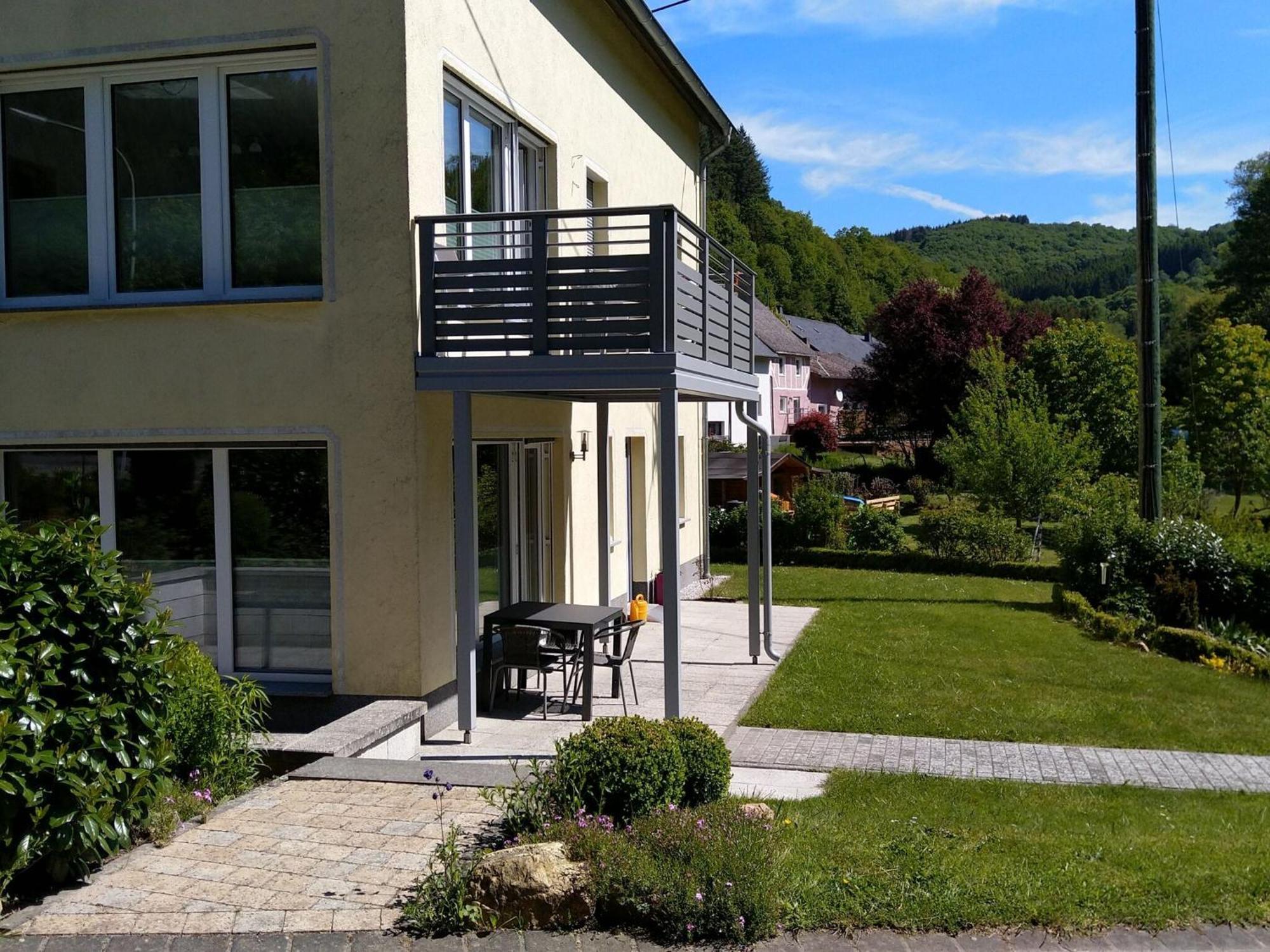 Apartment With Terrace And View Merschbach Buitenkant foto