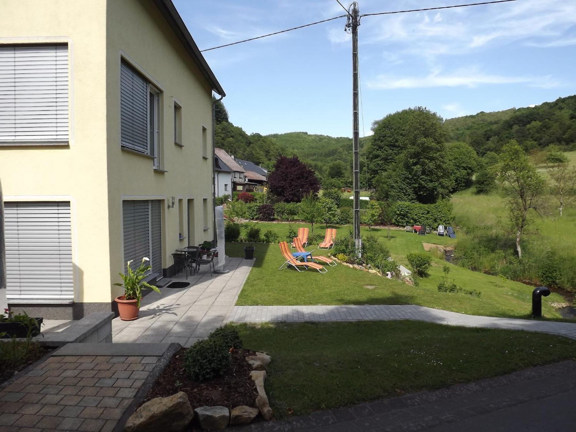 Apartment With Terrace And View Merschbach Buitenkant foto